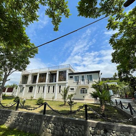 차크비 House On Moryakov 55 아파트 호텔 외부 사진