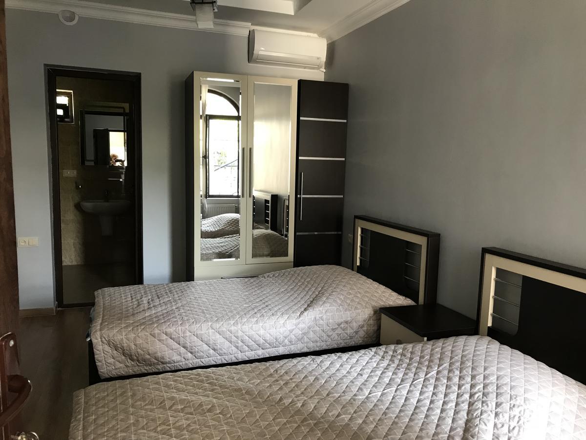 차크비 House On Moryakov 55 아파트 호텔 외부 사진