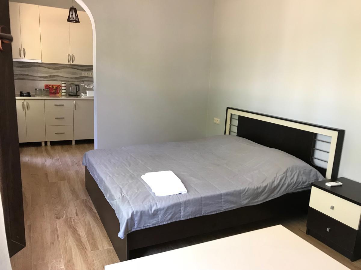 차크비 House On Moryakov 55 아파트 호텔 외부 사진